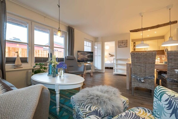 Unclassified image, 1 of 20, button