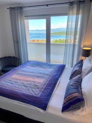 2 habitaciones, cuna de viaje, wifi gratis y ropa de cama