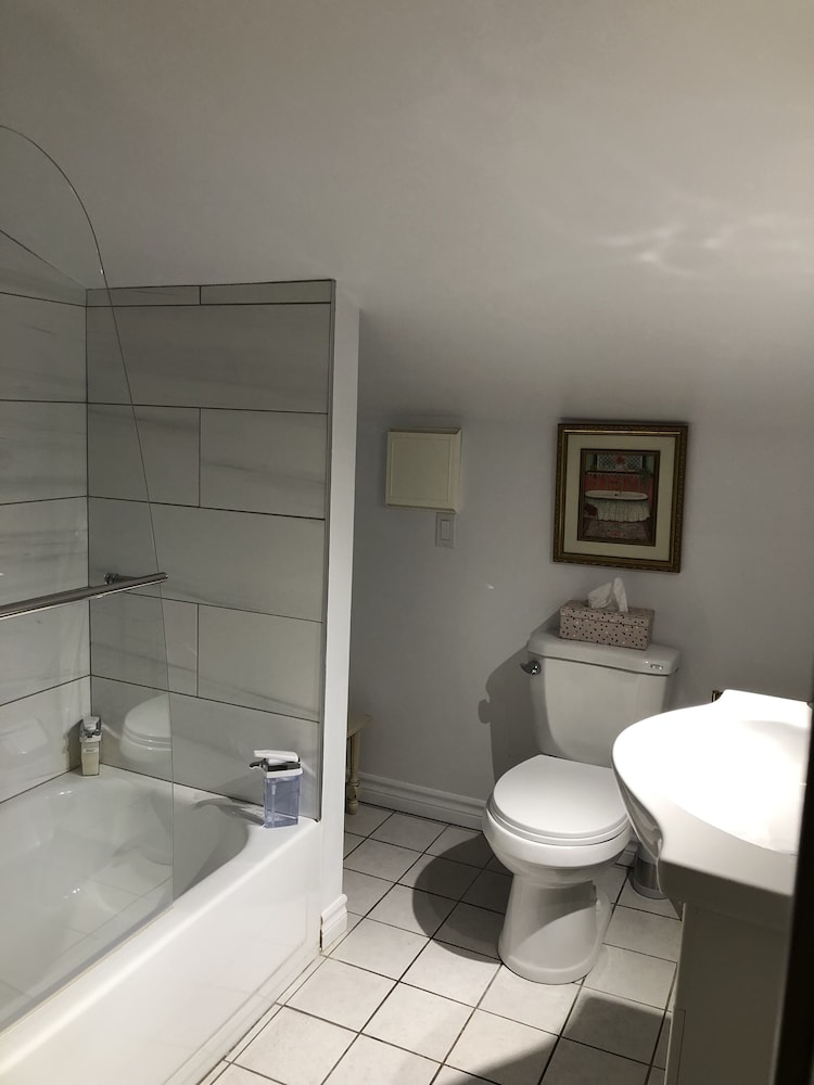 Le Chateau du Faubourg by null