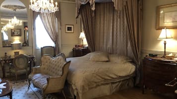 Royal-Suite, 1 King-Bett, Nichtraucher | Hochwertige Bettwaren, Daunenbettdecken, individuell dekoriert