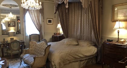Le Château du Faubourg B&B