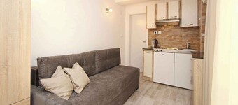 Studio med aircondition og terrasse