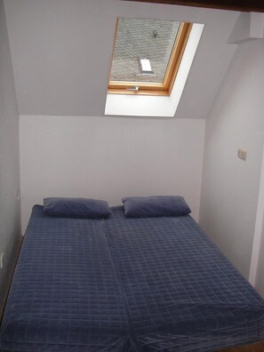 5 bedrooms