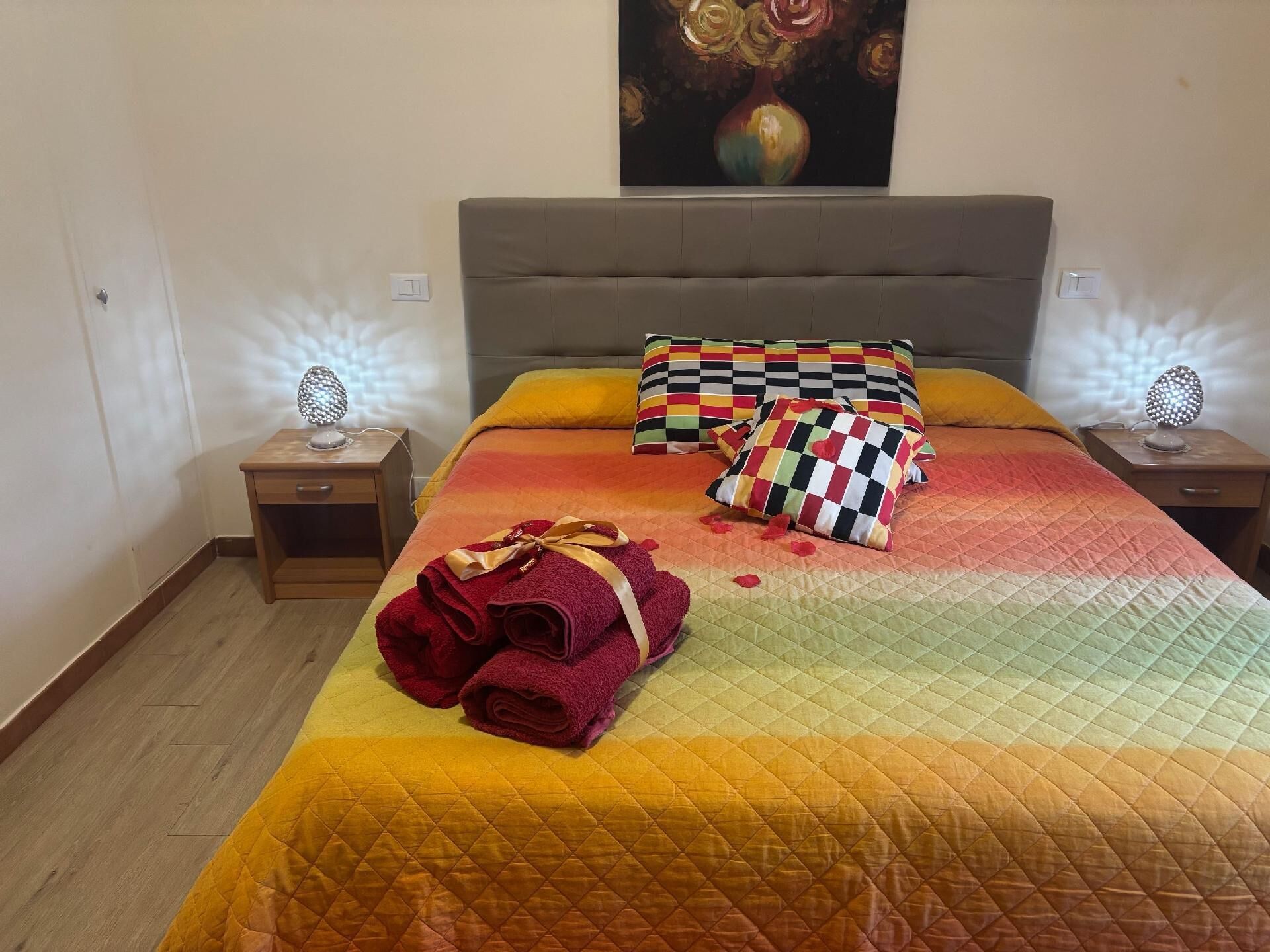 2 Schlafzimmer, Schreibtisch, Bügeleisen/Bügelbrett