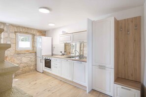 Fridge, microwave, oven, stovetop