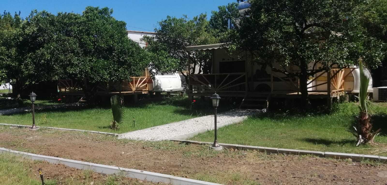 deluxe mobile home | garden view