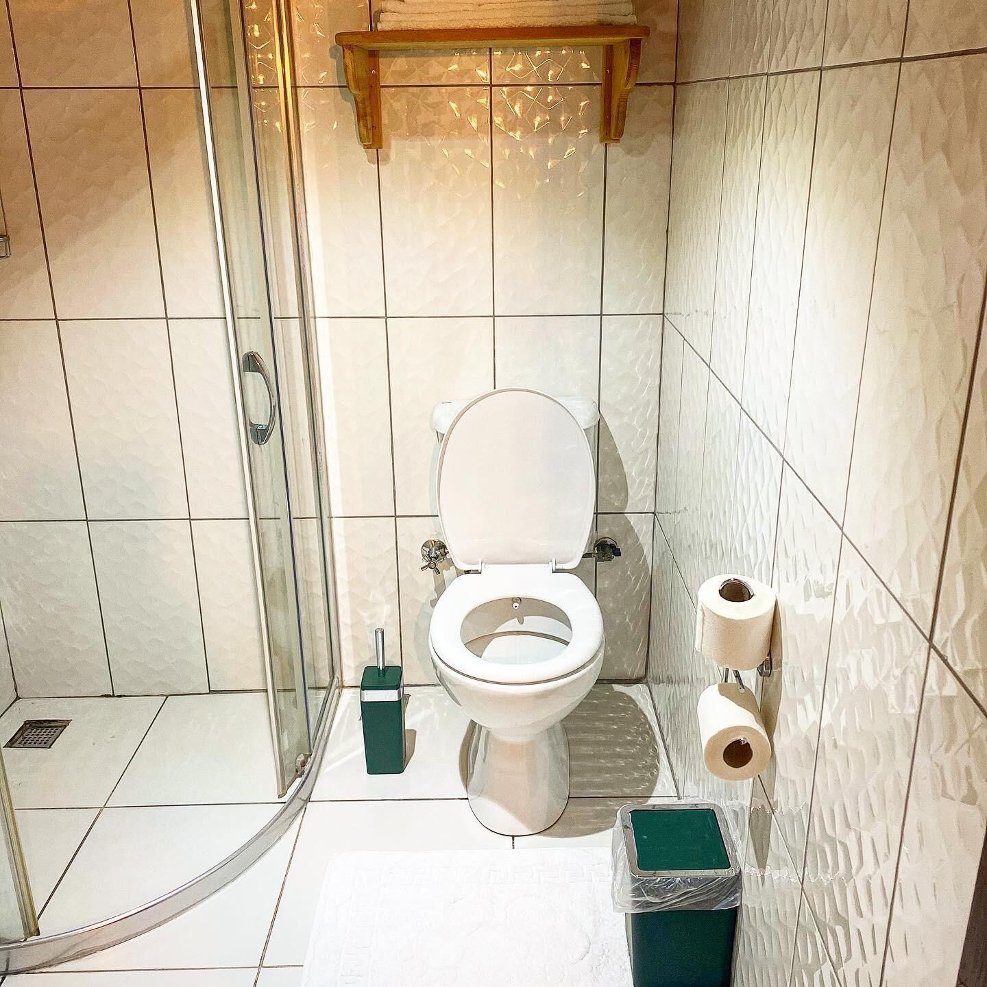 family bungalow, sea view | bathroom | shower, hydromassage showerhead, free toiletries, hair dryer