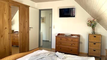 1 Schlafzimmer, BĂŒgeleisen/BĂŒgelbrett, Reisekinderbett, kostenloses WLAN