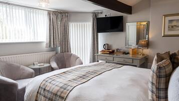 Kahden hengen premium-huone | Työpöytä, pimennysverhot, ilmainen Wi-Fi, vuodevaatteet