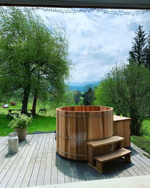 Bañera de hidromasaje exterior