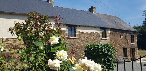 Beautiful longhouse with private pool near Dinan, Dinard and St-Malo