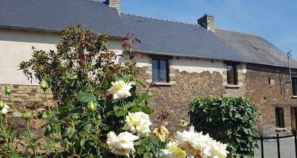Beautiful longhouse with private pool near Dinan, Dinard and St-Malo
