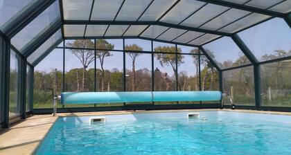 Belle longère avec piscine privée couverte proche Dinan, Dinard et St-Malo