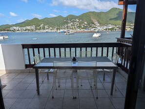 Outdoor dining - Sint maarten 2 bedroom simpson yatch club (sint maarten)