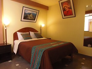 Doppia Business, 1 letto matrimoniale, non fumatori | 2 camere, copriletto in piuma, Wi-Fi gratuito, lenzuola