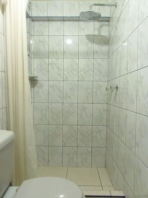 Chambre Double Ville, 1 lit double, non-fumeur | Salle de bain