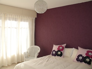 2 bedrooms, desk, iron/ironing board, free WiFi