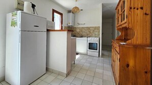 Coffee/tea maker, fridge, microwave, oven - Quiet house near beach, pets allowed (La Faute-sur-Mer)