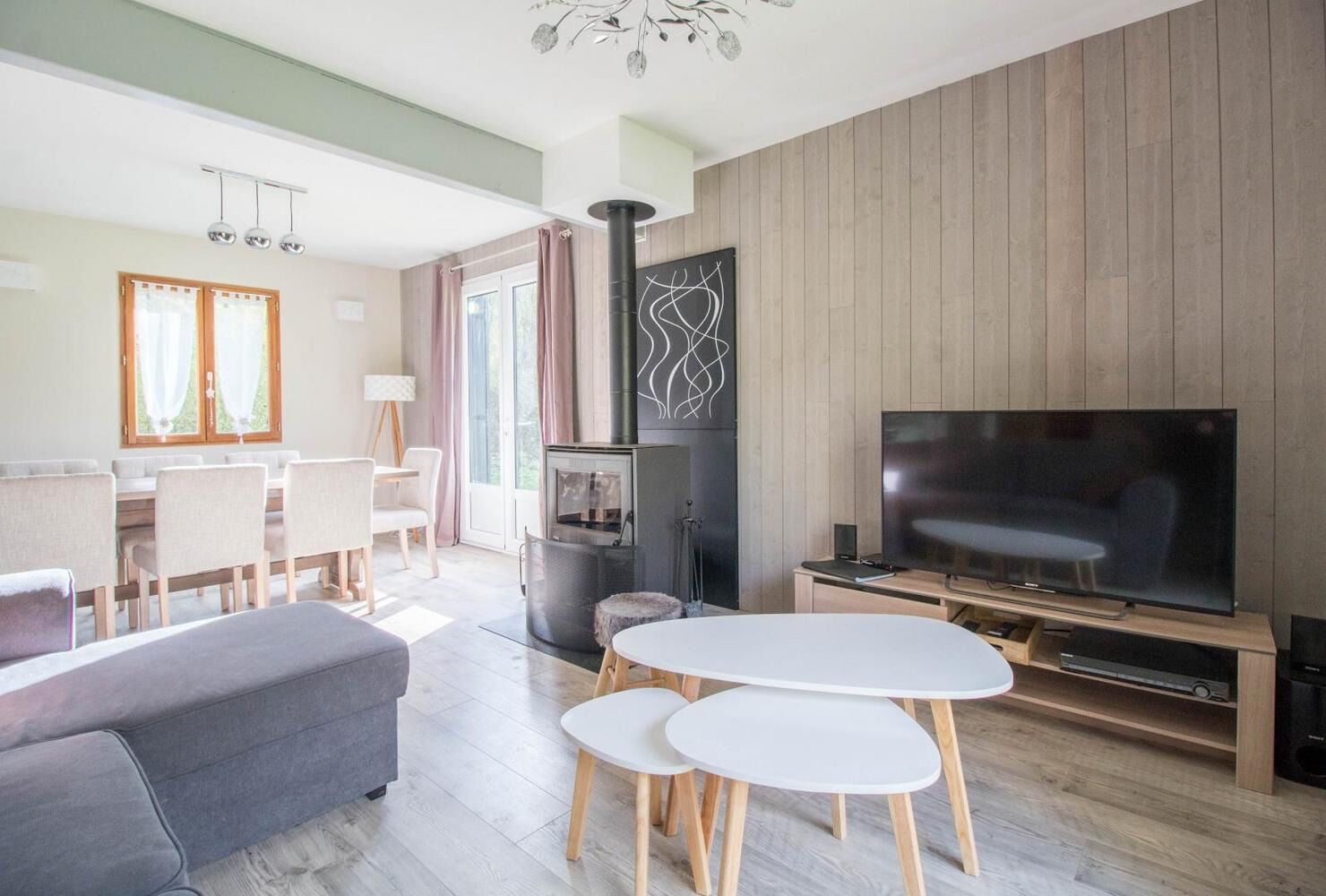 Pleasant chalet at the foot of the Sancy massif 