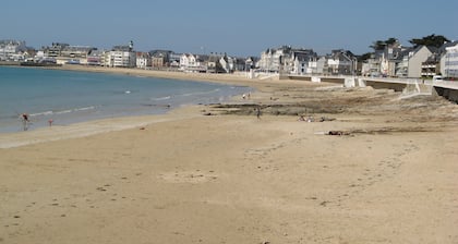 Apartment with garden in quiet and well placed residence wi-fi near beaches