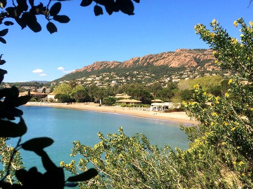 villa in Agay - Saint-Raphaël, two steps from the beach and shops, absolute calm