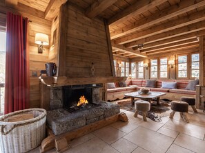 Flat-screen TV, fireplace
