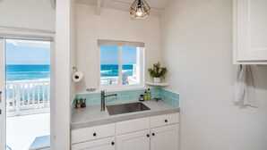 Private kitchen - Pacific Villas: Unit 1 (Oceanside)