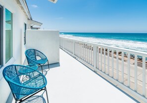 Maison, plusieurs lits | Balcon