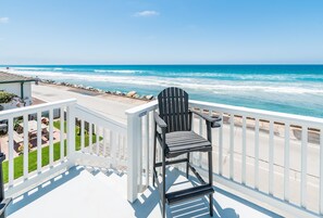 Casa, varias camas | Balcón