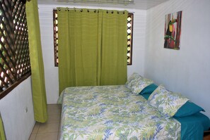 House, Multiple Beds, Non Smoking | 2 bedrooms, free WiFi, bed sheets