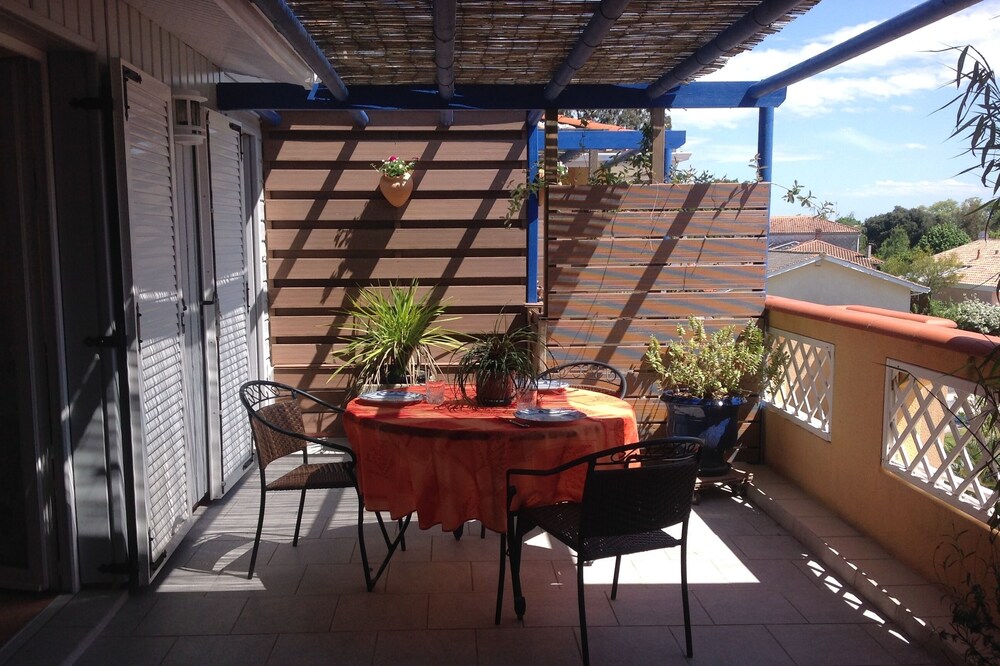 Independent T3 in large property, 74 m² upstairs with terrace