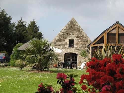 PRES PONTIVY Cottage In A Country Setting And Relaxing wi-fi