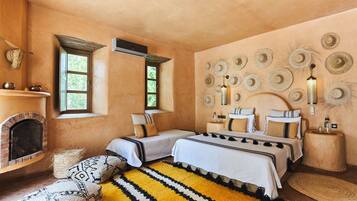 6 bedrooms, iron/ironing board, travel crib, free WiFi