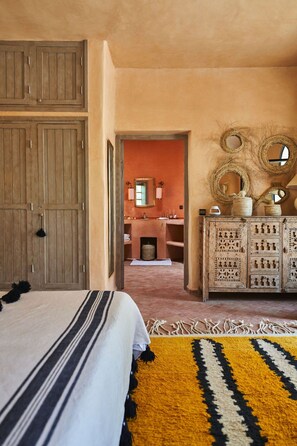 6 soverom, strykejern/-brett, reiseseng for barn og wi-fi (inkludert)