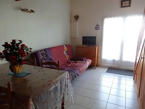 Interior - Charming Cottage with Private Pool in Vendee (La Faute-sur-Mer)
