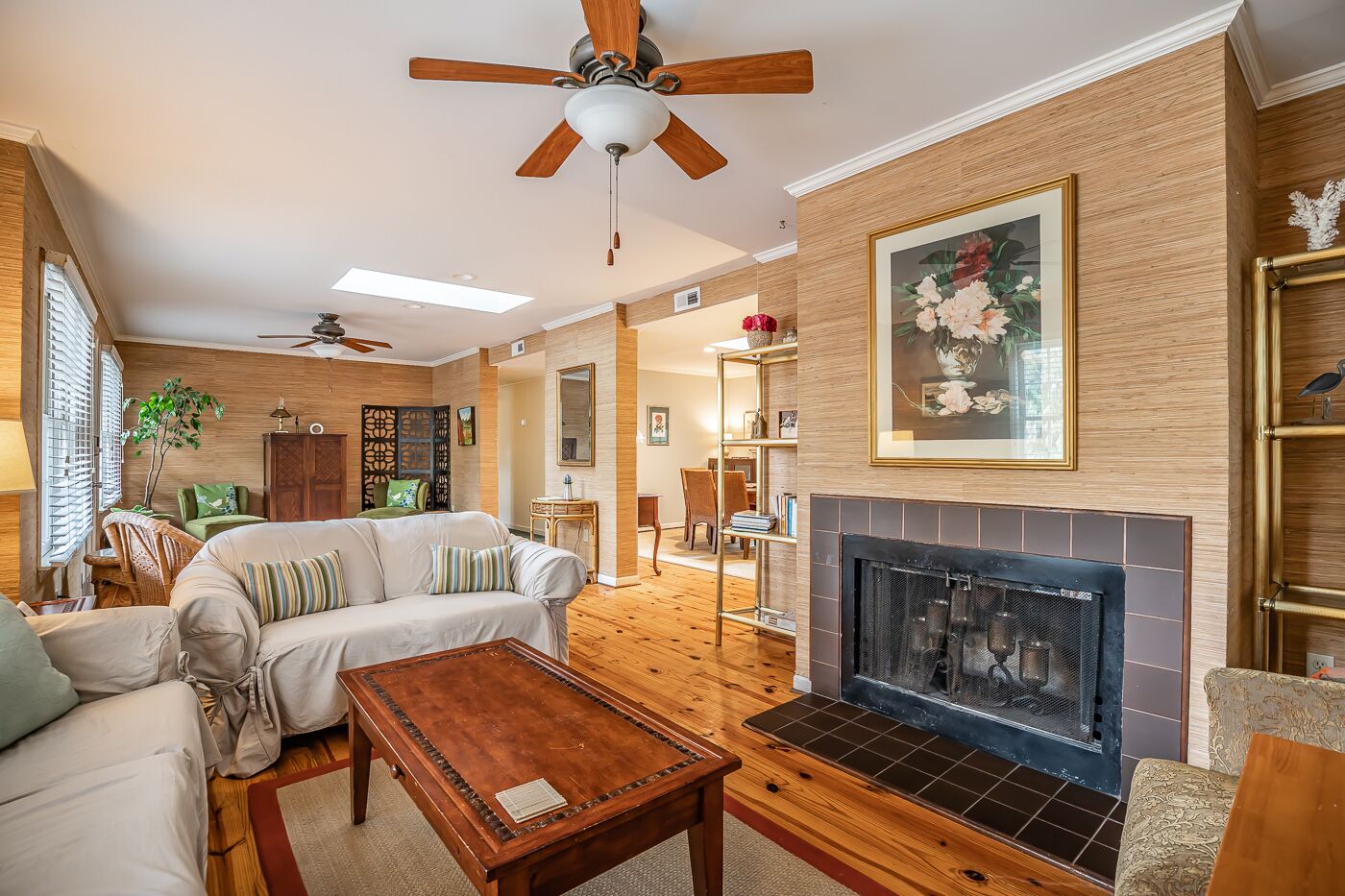 Amenity cards available! Steps to The Beach and The Beach Club