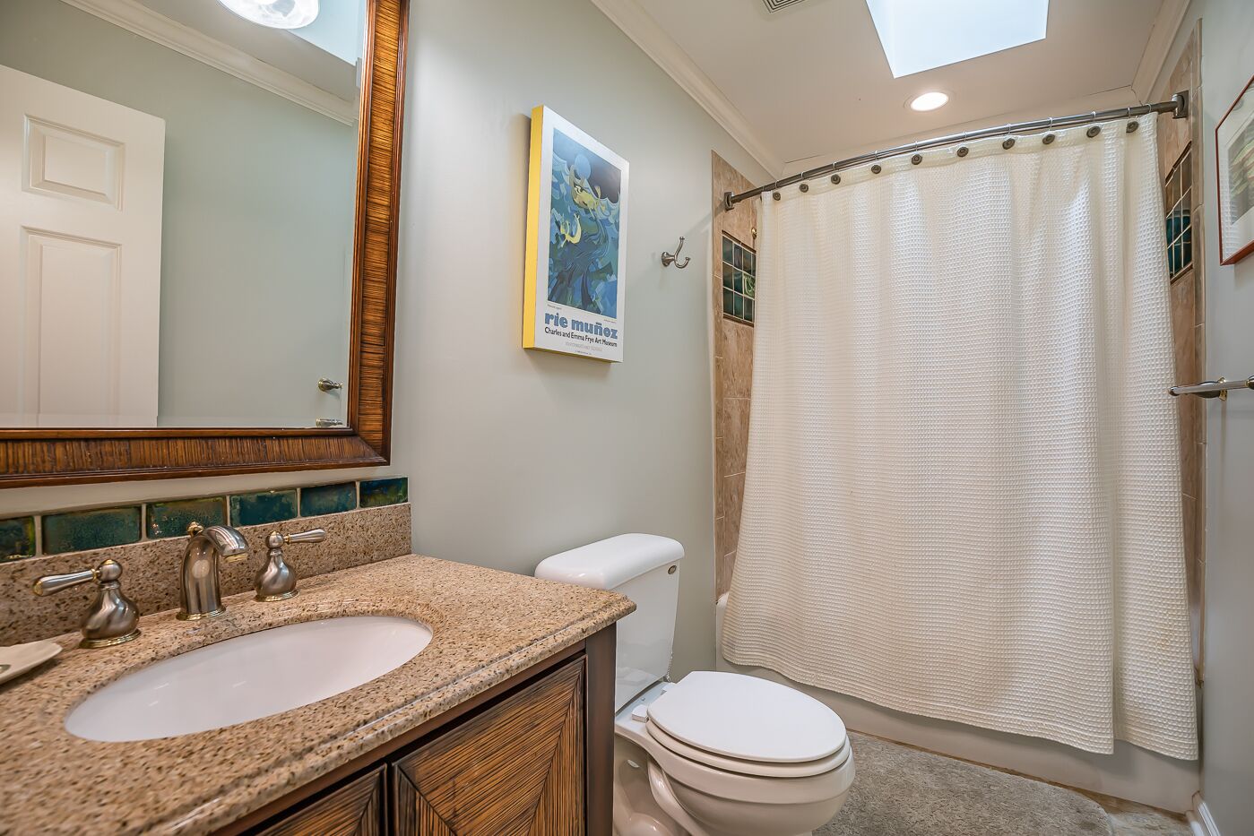 Amenity cards available! Steps to The Beach and The Beach Club