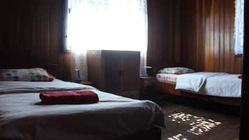 2 chambres, fer et planche à repasser, Wi-Fi, draps fournis