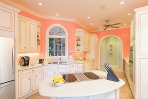 Fridge, microwave, oven, stovetop - Waterfront Pink House with Private Dock & Pool! (Captiva)