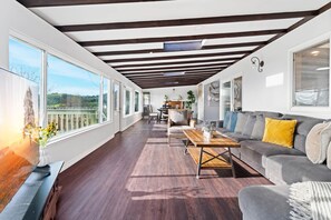 TV, fireplace, foosball - Bay Area Views Retreat and Events @ Veranda Hills (San Jose)