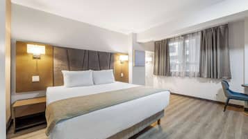 Suite, 1 King Bed, Non Smoking, Kitchen (with Sofabed, Full Kitchen)