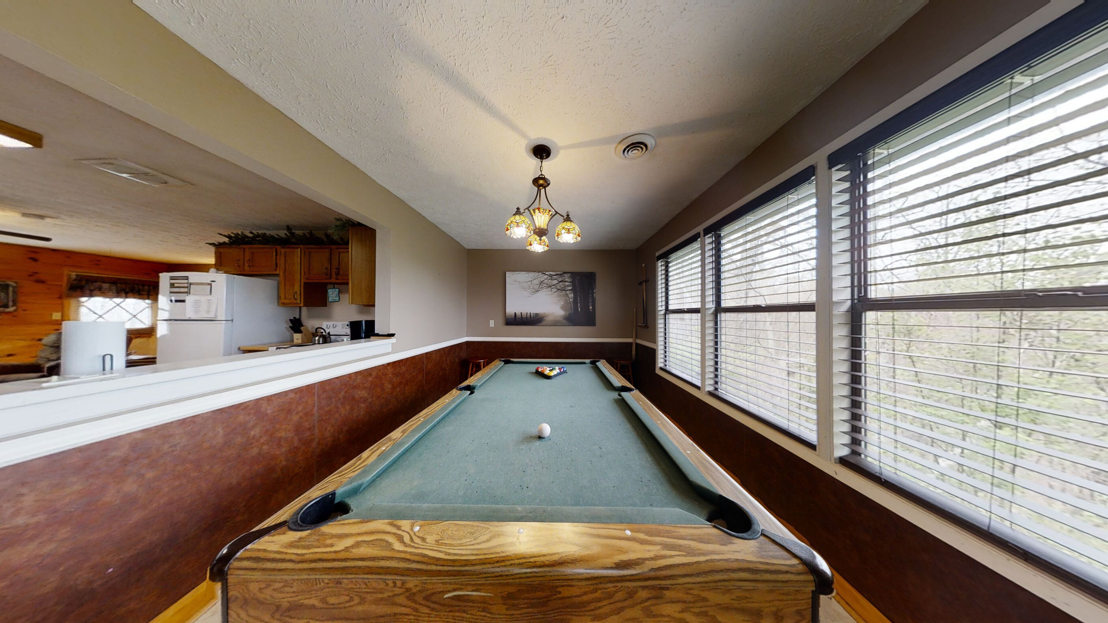 Heaven's Door - Pet Friendly Cabin With Fenced Yard! Pool Table, & WiFi