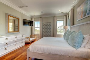 5 bedrooms, iron/ironing board, WiFi, bed sheets - Sunrise Manor,  Putting Green, Pool/hot tub, Elevator, Ocean Views (Isle of Palms)