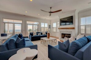 TV, DVD player - ☀️'Sunrise Manor' ~ Putting Green ⛳~ Pool/hot tub, Elevator, Ocean Views (Isle of Palms)