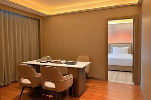 Room - Oriental Paris Business Hotel (Shishi)