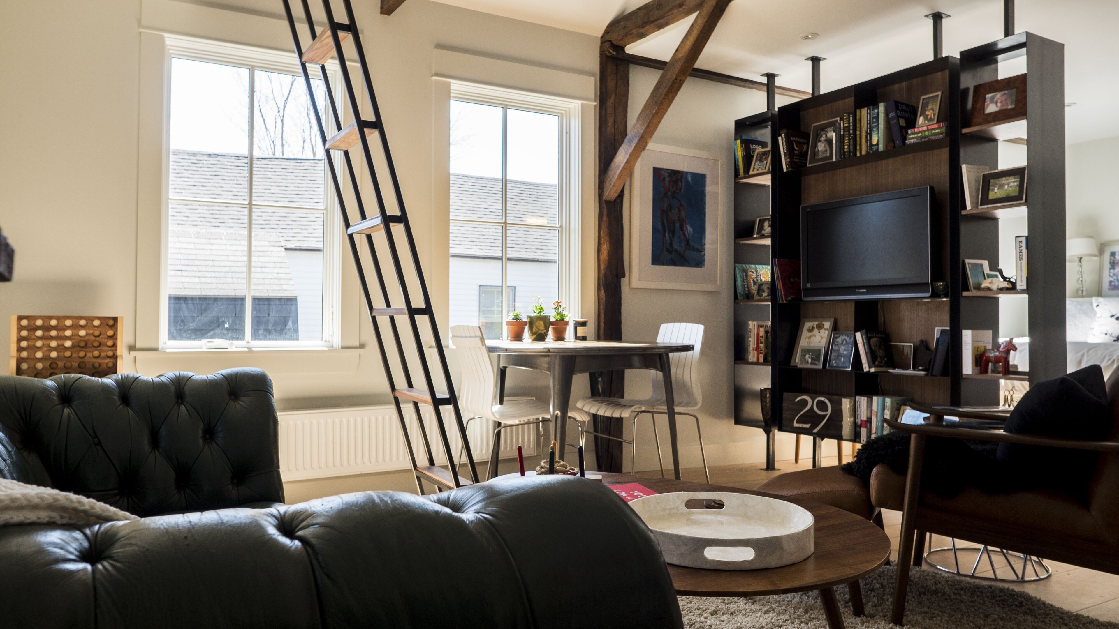 Fresh East End Apartment Walkable to Downtown Portland