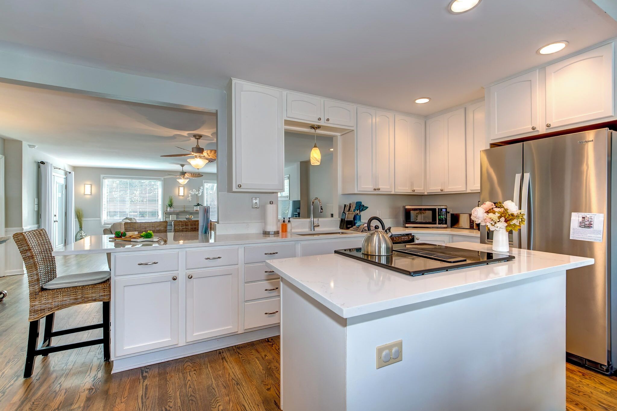 冷蔵庫、電子レンジ、コンロ、食器洗い機