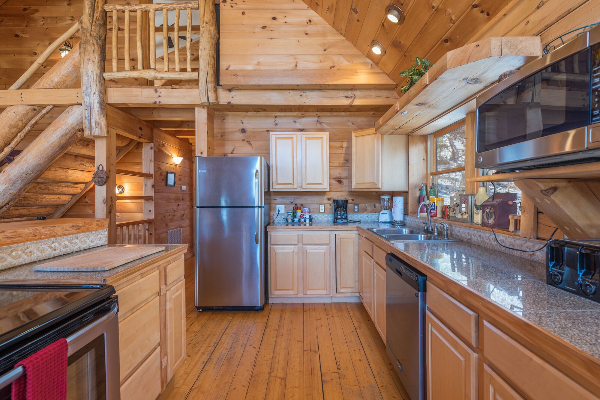 Deer Meadow Acres | Log Cabin 5 Min. from Lake Lure & Chimney Rock!