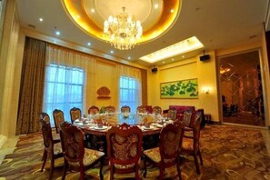 Restaurant - Longtan Hotel (Wuxue)