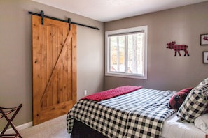 3 bedrooms, WiFi, bed sheets